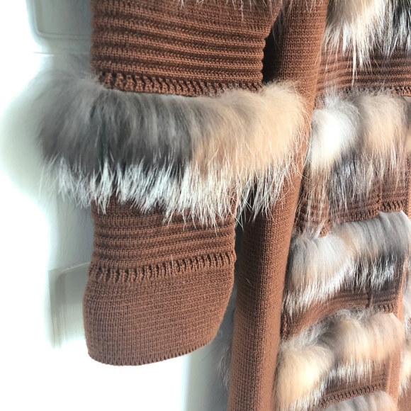 Jo No Fui Brown Wool Sweater Coat with Fox Fur - Picture 7 of 9